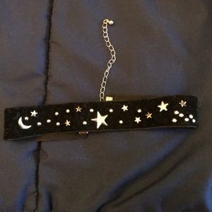 Back choker with stars